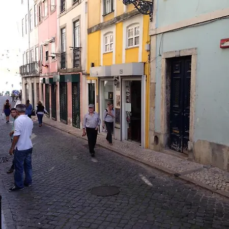 Alfama Heart For Two